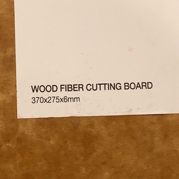 LocknLock wood fiber cutting board. - Picture 2 of 7